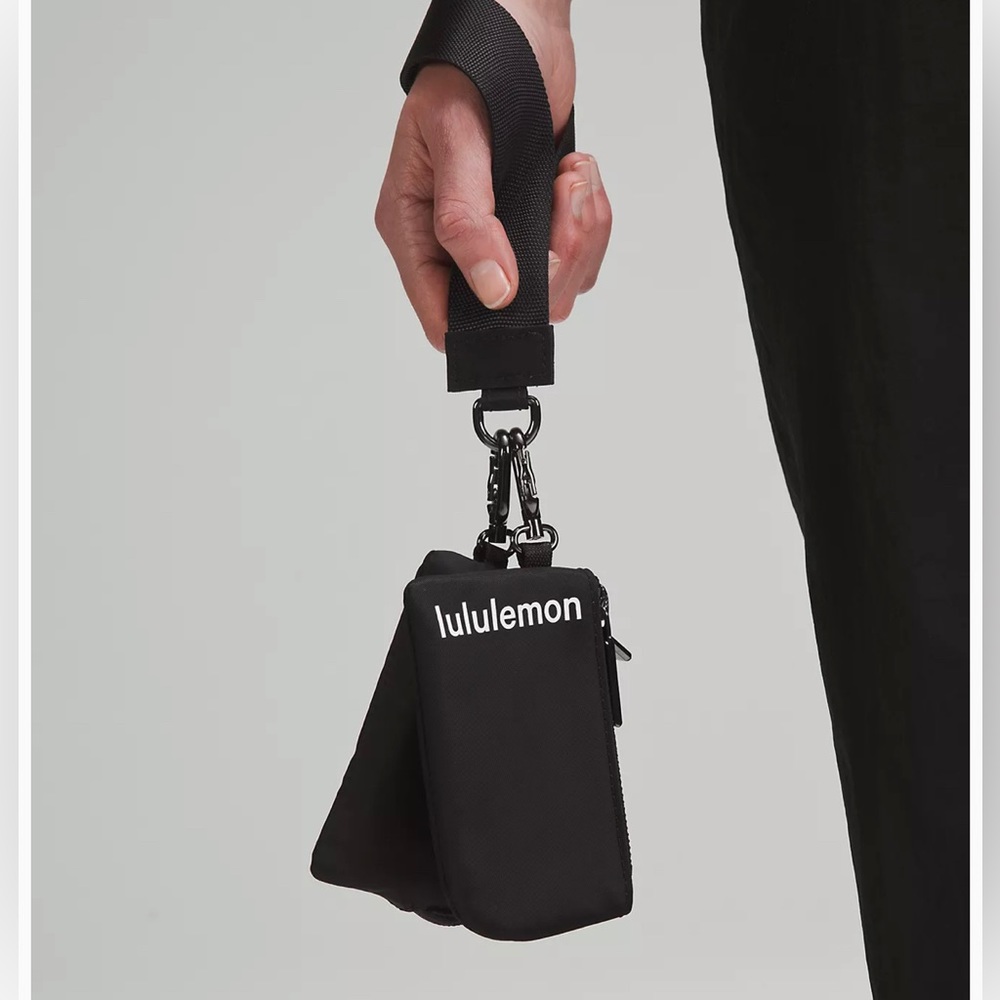 Lululemon Dual Pouch Wristlet NEW Black